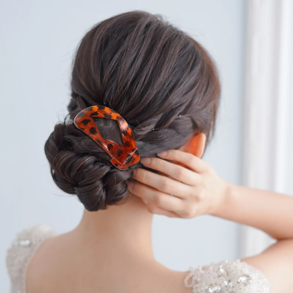 Elegant Duckbill Hair Clip for Women.