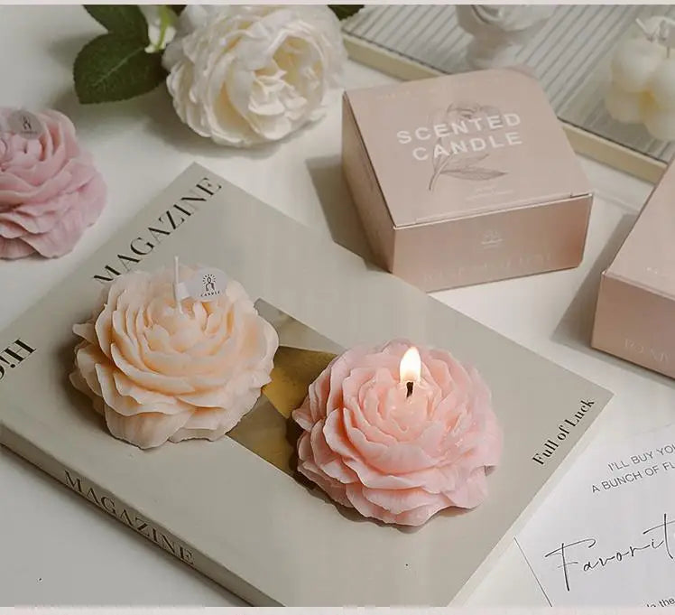 Aromatherapy candles as gifts for friends.