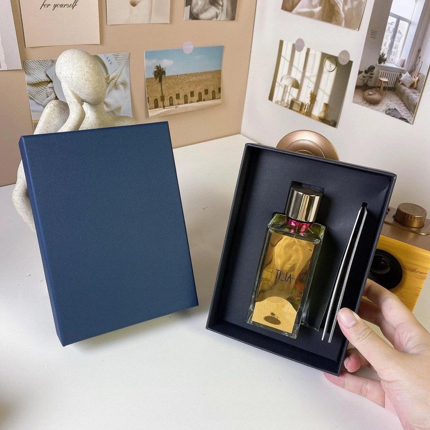 Women's Fragrance Eau De Perfume.